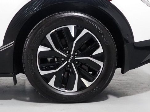Used 2024 Kia EV6 Wind w/ Wind Technology Package AWD/4WD image 55