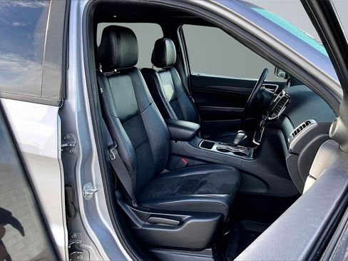 Used 2019 Jeep Grand Cherokee Altitude image 8