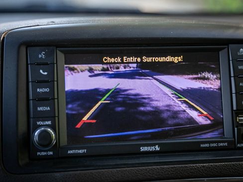 Used 2013 Chrysler Town & Country Touring-L w/ Driver Convenience Group FWD image 33