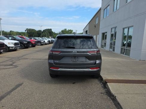 Used 2023 Jeep Grand Cherokee Limited w/ Luxury Tech Group II AWD/4WD image 5