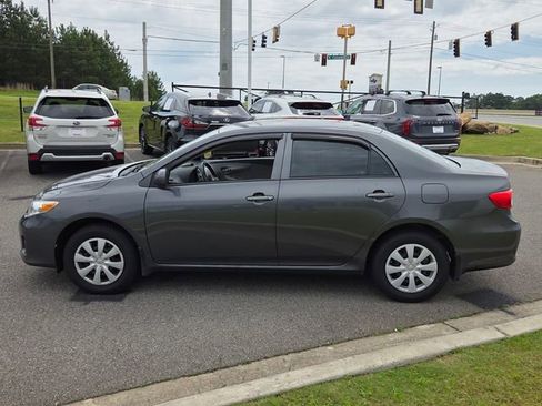 Used 2013 Toyota Corolla L FWD image 4