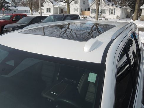 Used 2025 GMC Yukon Denali Ultimate image 4