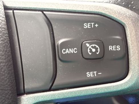 Used 2024 RAM 2500 Tradesman w/ Chrome Appearance Group AWD/4WD image 15