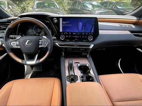 Used 2024 Lexus RX 350 Premium w/ Accessory Package (Z1) AWD/4WD image 7