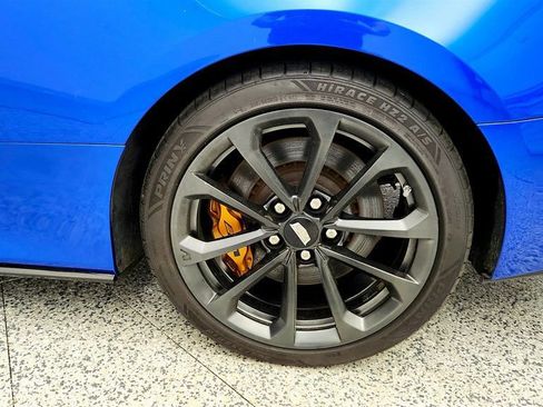 Used 2018 Cadillac ATS V w/ Carbon Fibre Package RWD image 9
