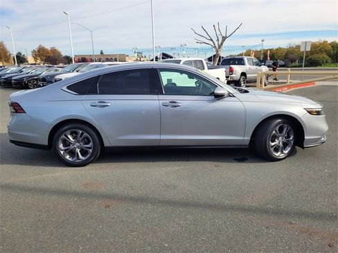 Used 2023 Honda Accord EX image 3