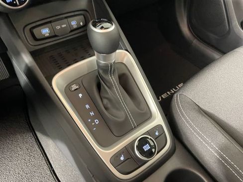 New 2026 Hyundai Venue SEL FWD image 7