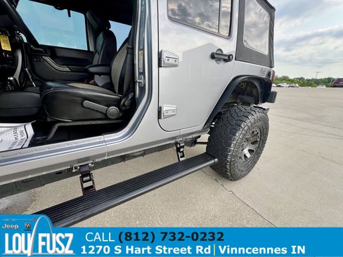 Used 2018 Jeep Wrangler Unlimited Sport S AWD/4WD image 14