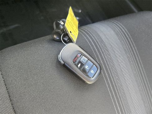 Certified 2025 Honda Civic Sport image 18
