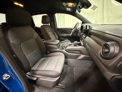 Used 2023 Chevrolet Colorado Trail Boss w/ LPO, Dark Essentials Package AWD/4WD image 27