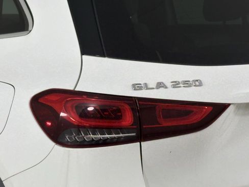 Used 2022 Mercedes-Benz GLA 250 image 7