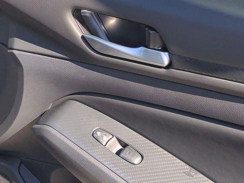 New 2025 Nissan Altima 2.5 SV w/ SV Premium Package image 31