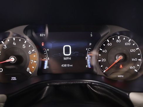 Used 2025 Jeep Compass Limited AWD/4WD image 4
