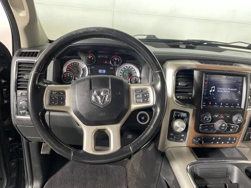 Used 2018 RAM 1500 Laramie w/ Convenience Group AWD/4WD image 13