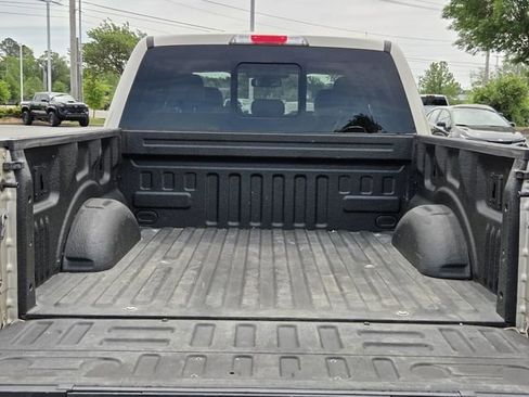 Used 2017 Ford F150 Lariat w/ Equipment Group 502A Luxury AWD/4WD image 13