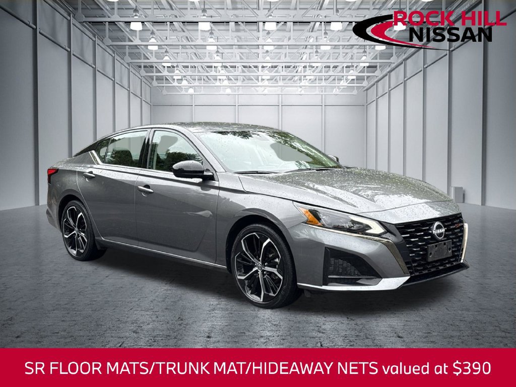 Used 2025 Nissan Altima 2.5 SR FWD image 1