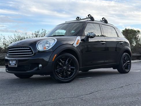 Used 2011 MINI Cooper Countryman image 1