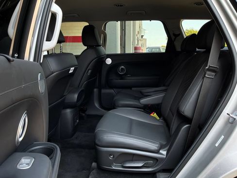 Used 2026 Hyundai Palisade SEL FWD image 12