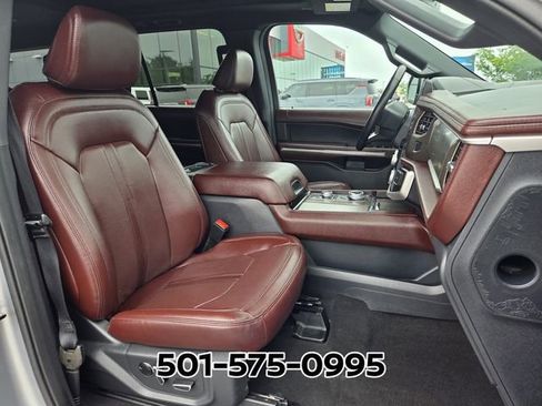Used 2024 Ford Expedition Limited AWD/4WD image 24