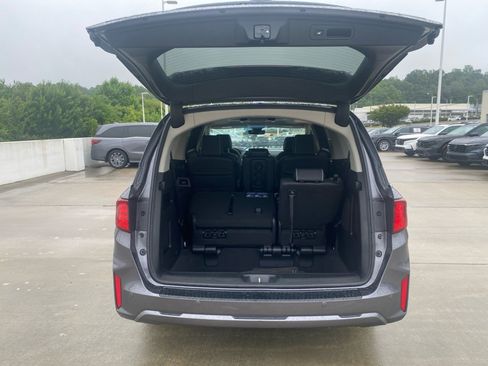 Certified 2026 Honda Odyssey Touring image 18