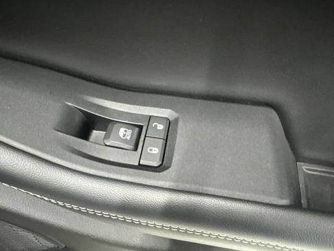 Used 2023 Jeep Grand Cherokee L Laredo AWD/4WD image 31
