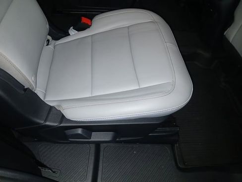 Used 2025 Ford Explorer Active w/ Active Comfort Package image 51