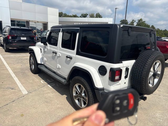 Used 2018 Jeep Wrangler Unlimited Sahara AWD/4WD image 10