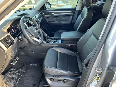 Used 2023 Volkswagen Atlas SEL R-Line image 16