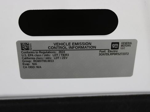 Used 2024 Chevrolet Equinox EV LT image 39