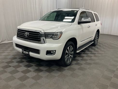 Used 2019 Toyota Sequoia Limited w/ Safety & Convenience Package image 5