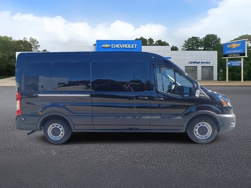 Used 2024 Ford Transit 350 XL image 3
