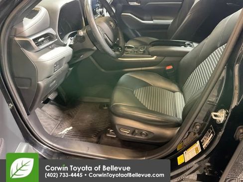 Used 2021 Toyota Highlander XSE image 9