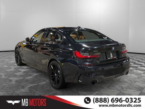 Used 2022 BMW 330e xDrive image 7