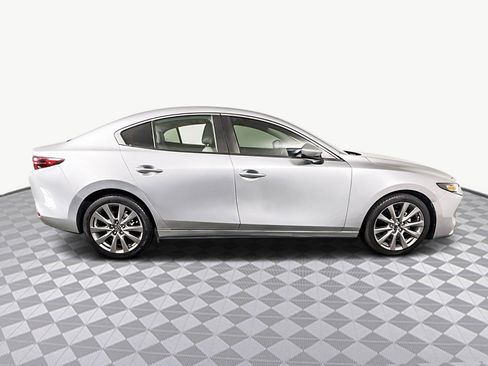 Used 2020 MAZDA MAZDA3 Sedan w/ Select Package image 11