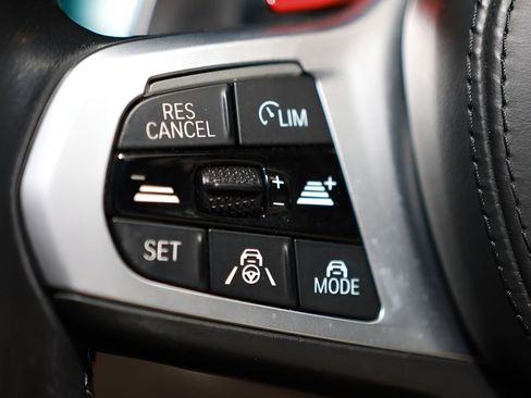 Used 2022 BMW X6 M w/ Executive Package image 28