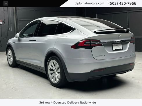 Used 2017 Tesla Model X 75D image 3