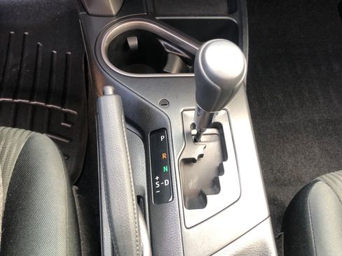 Used 2018 Toyota RAV4 LE w/ Carpet Mat Package image 19