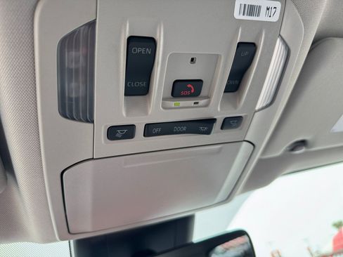 New 2026 Toyota Highlander Limited image 24