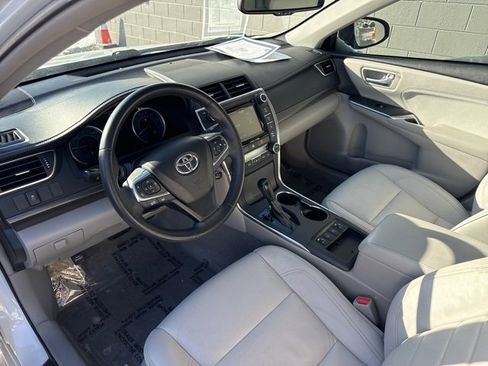 Used 2016 Toyota Camry XLE image 12