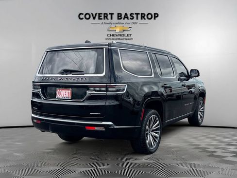 Used 2022 Jeep Grand Wagoneer Series III w/ Rear Seat Video Group 1 AWD/4WD image 6