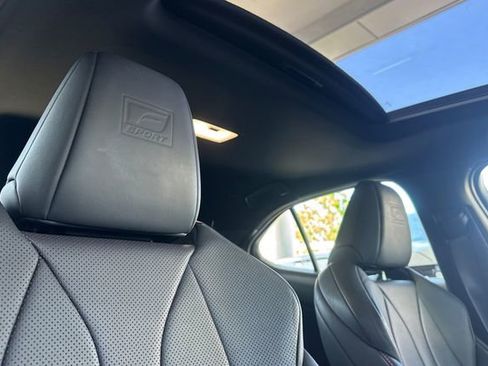 Used 2020 Lexus UX 250h F Sport AWD/4WD image 17