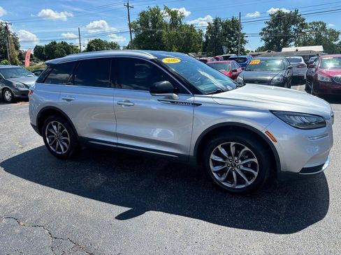 Used 2020 Lincoln Corsair AWD w/ Premium Package image 3