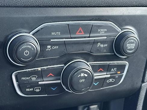 Used 2023 Dodge Charger SXT image 25