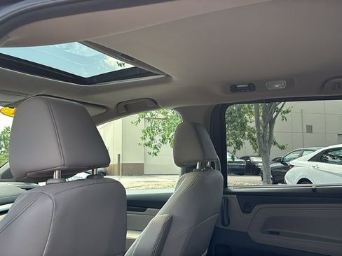 Used 2021 Honda Odyssey EX-L image 29