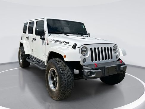 Used 2015 Jeep Wrangler Unlimited Rubicon image 1