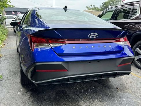 Certified 2026 Hyundai Elantra Sport FWD image 9