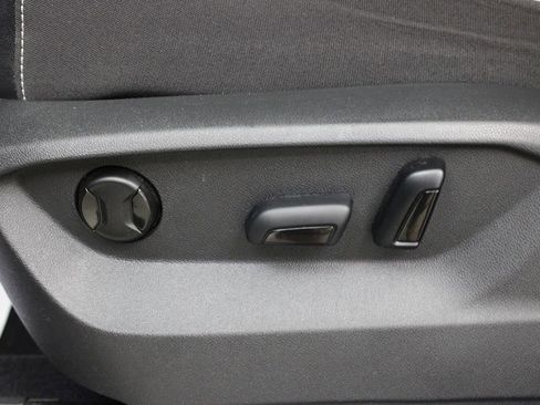 Certified 2024 Volkswagen Atlas SE FWD image 18