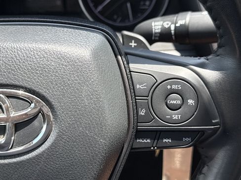 Used 2024 Toyota Camry SE FWD image 19