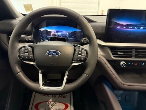 New 2026 Ford Explorer Platinum image 18