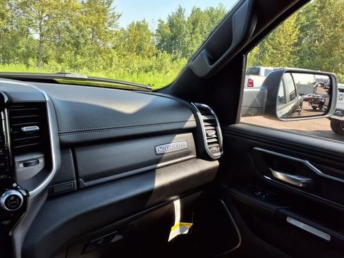 Used 2025 RAM 1500 Laramie image 14